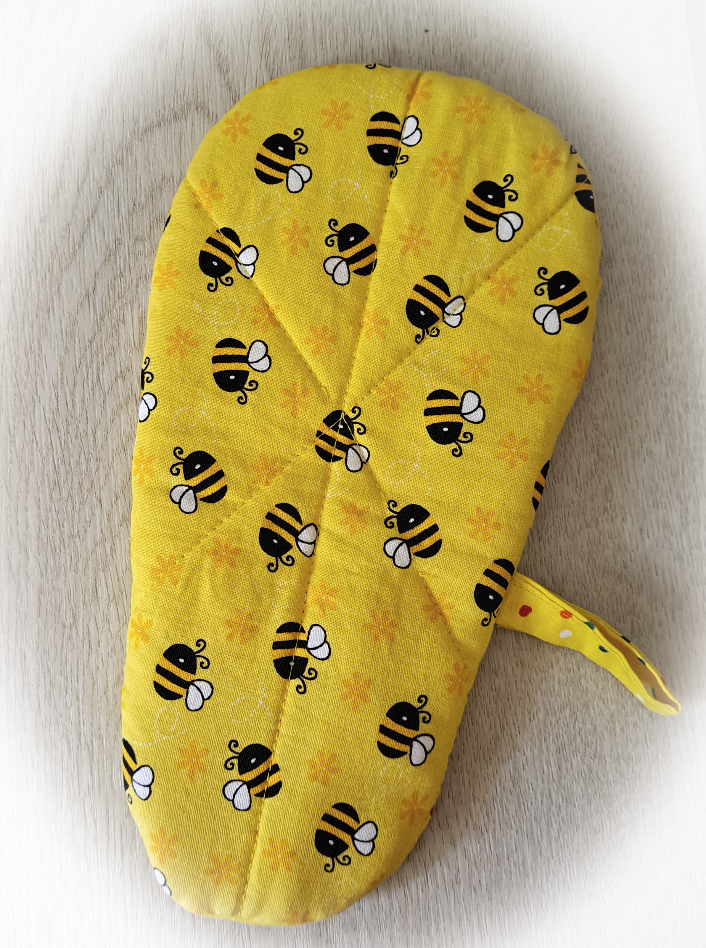 Handmade Bee-themed Mini Oven Mitt/Finger Oven MItt