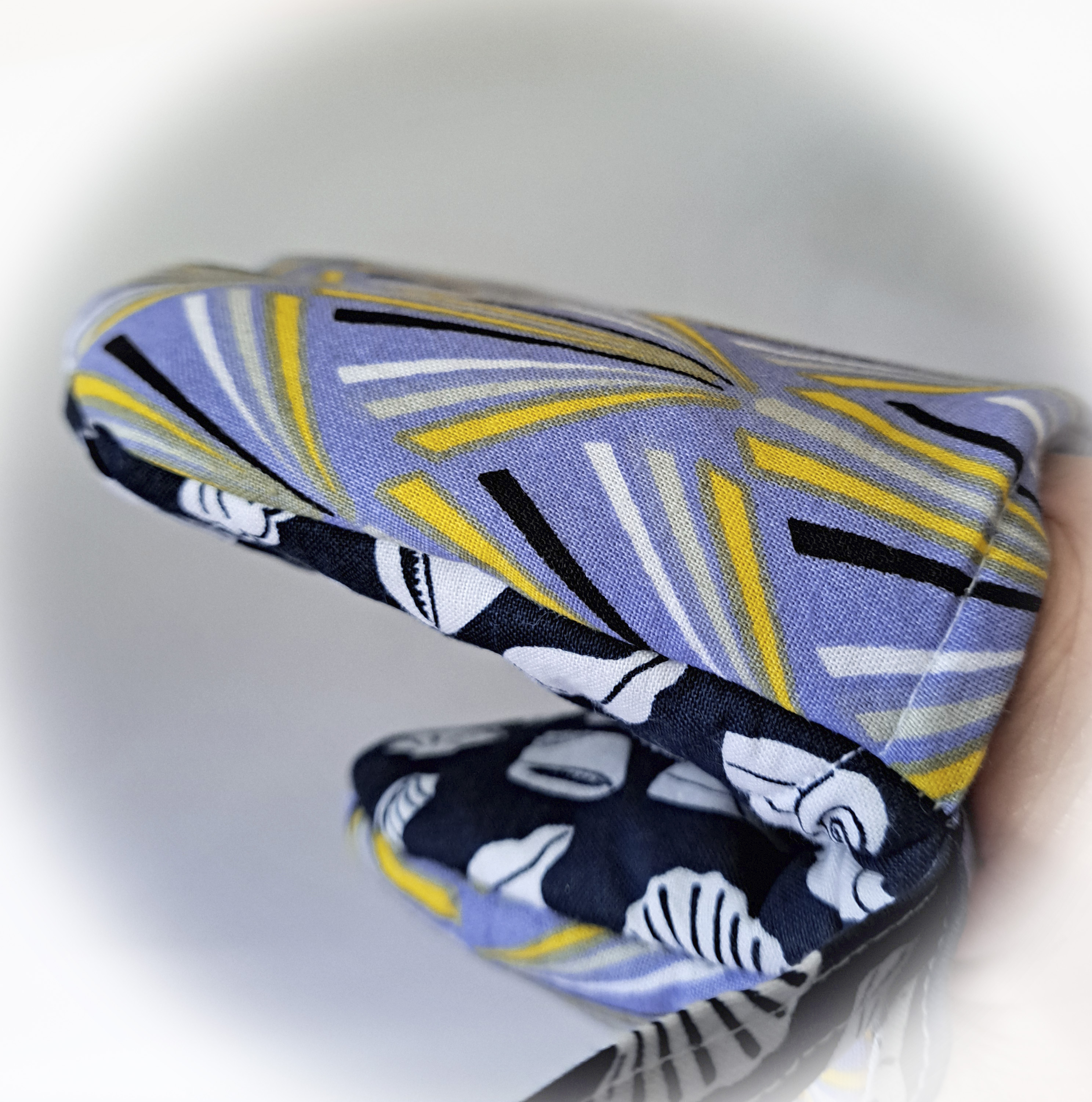 Handmade Colorful Shells Mini Oven Mitt/Finger Oven Mitt