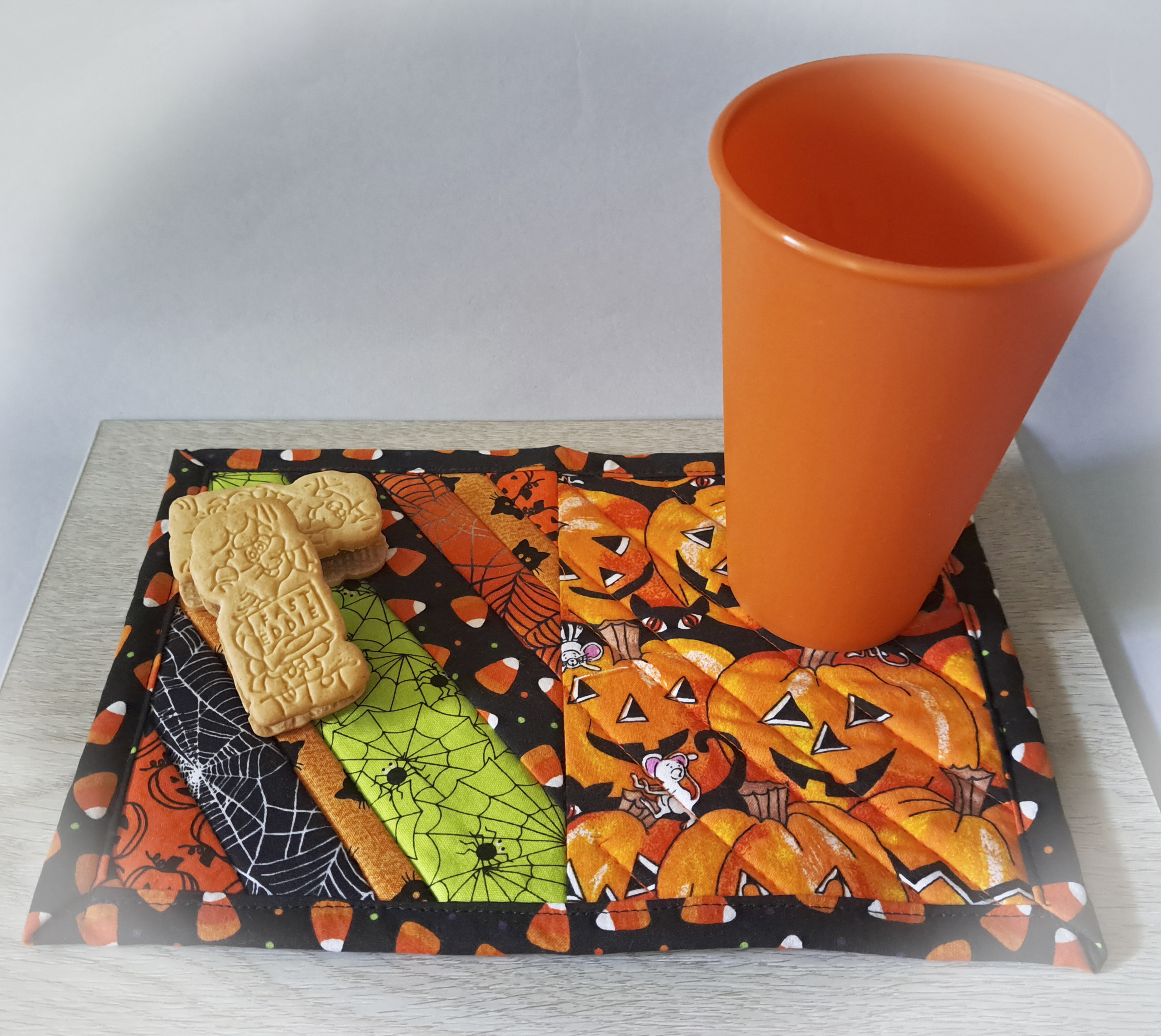 Handmade Halloween-themed Pumpkin Quilted Mug Rug - Set of 2