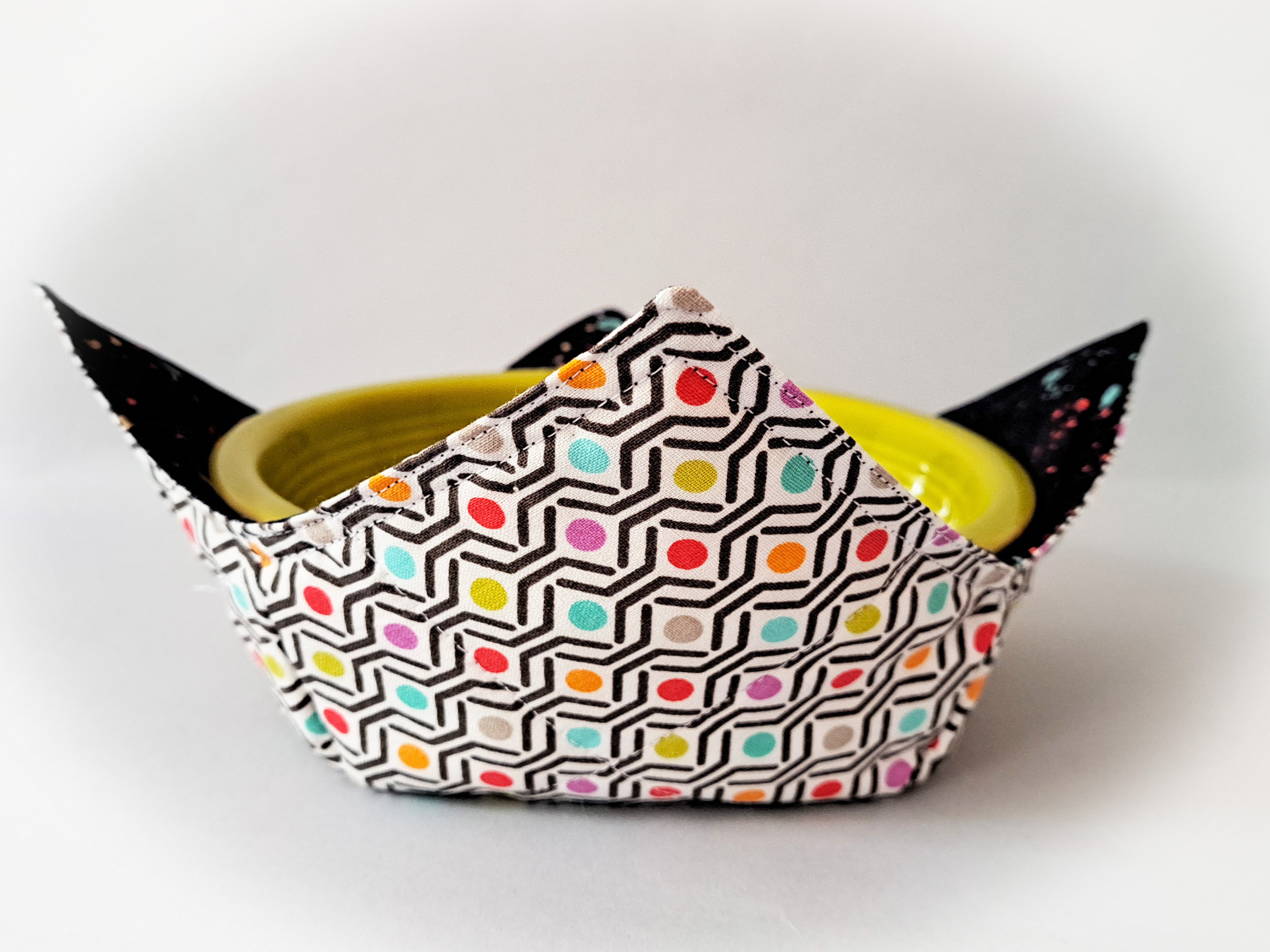 Reversible Microwave Set of 2 Bowl Cozies - Blue Dots and Plaid Fabrics -  Pointed Corners Design