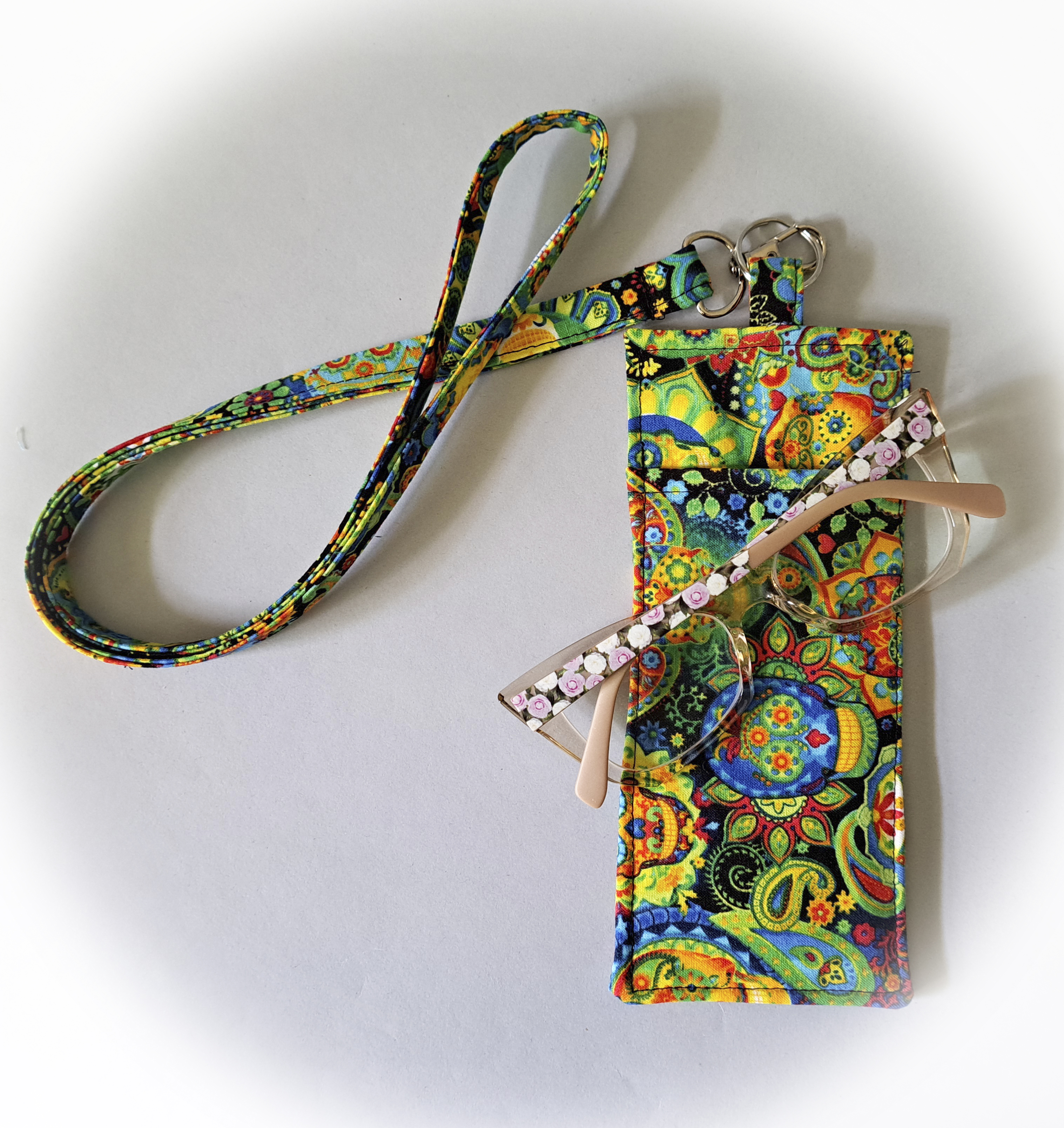 Colorful Cat Eyeglass and Pen Holder with Matching Lanyard
