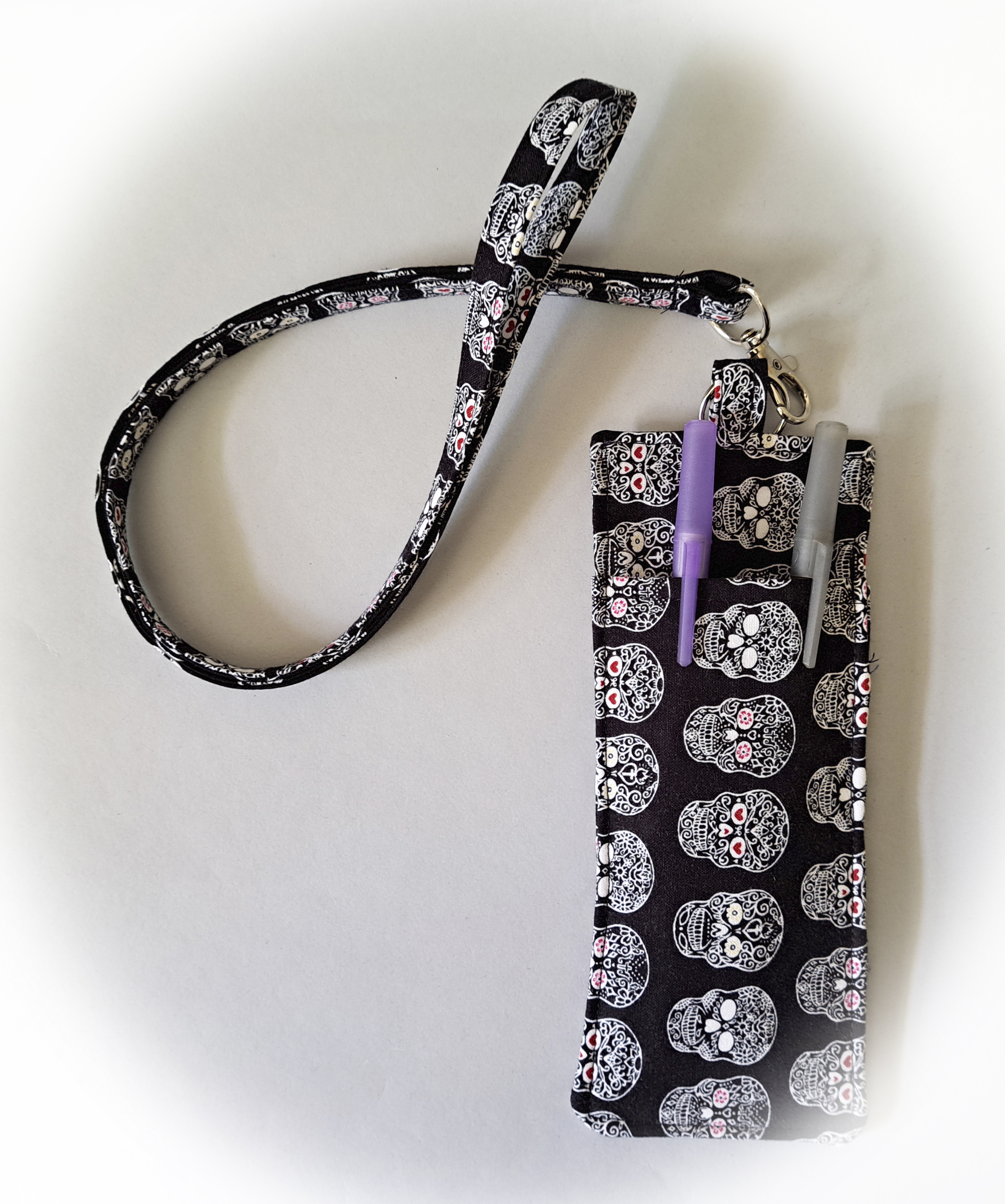 Small Black Skulls Eyeglass and Pen Holder with Matching Lanyard