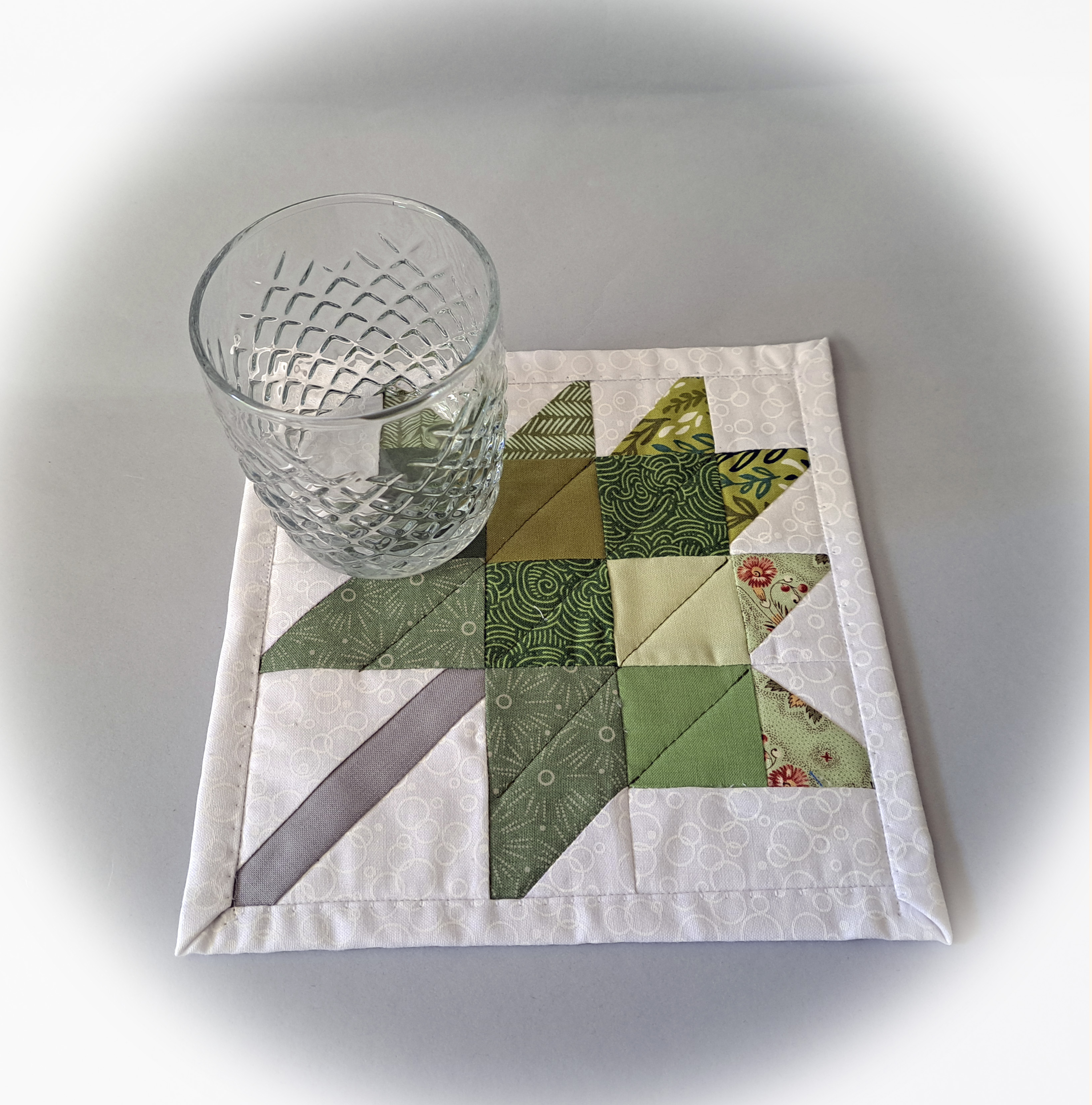 Green Leaf Mug Rug - Set of 2