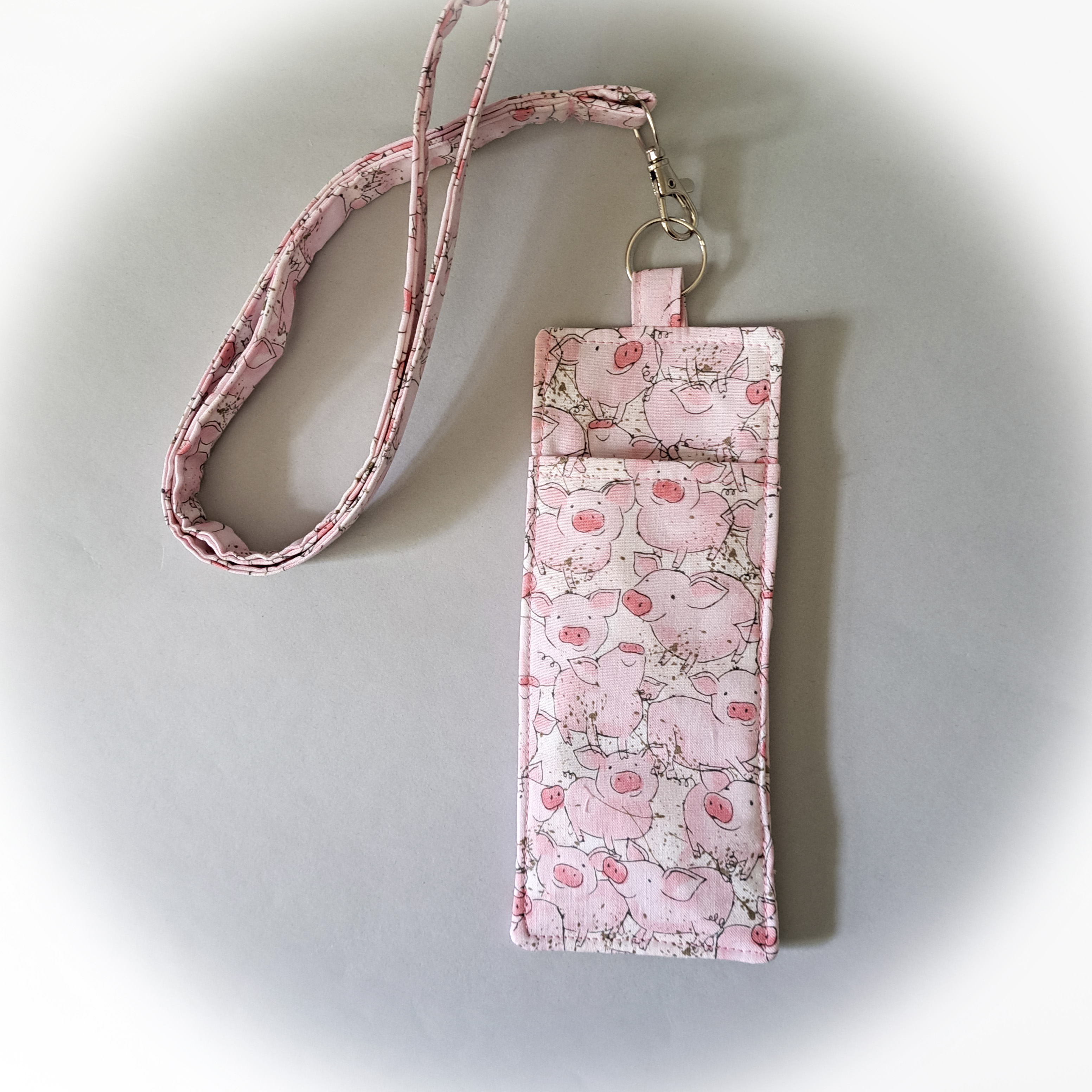Adorable Pig Eyeglass and Pen Holder with Optional Lanyard