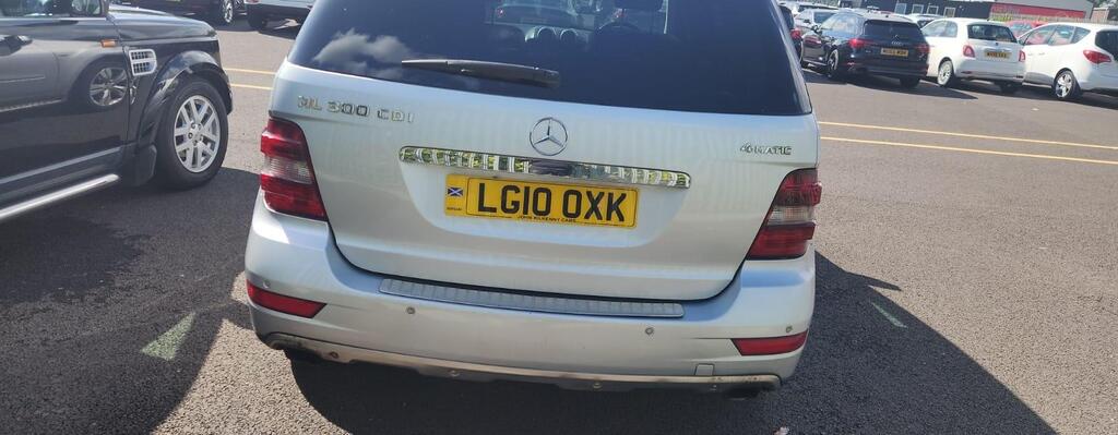 Mercedes-Benz M-Class SUV 3.0 ML300 CDI V6 BlueEfficiency Sport