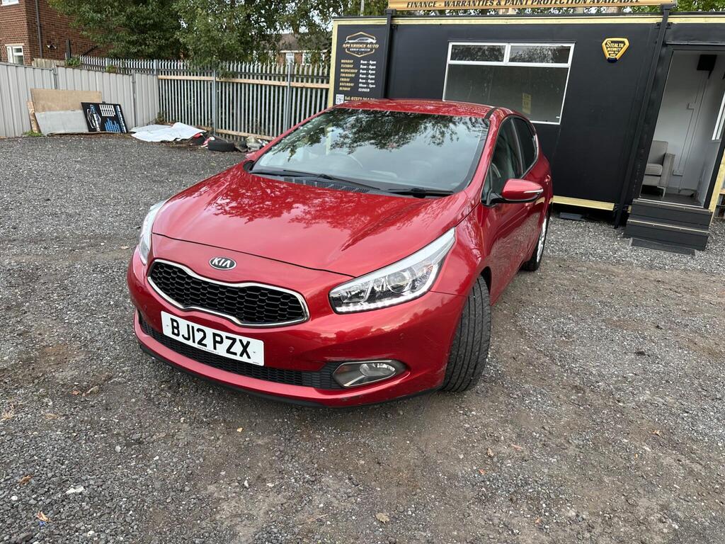 Kia Ceed Hatchback 1.6 GDi