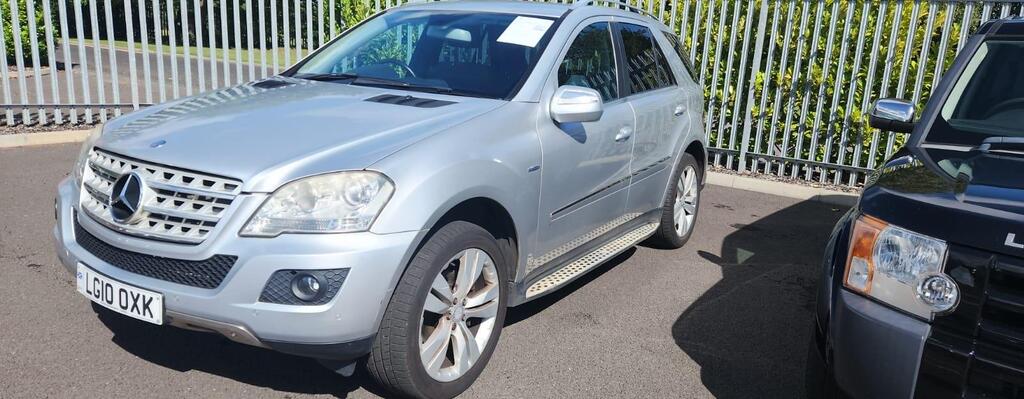 Mercedes-Benz M-Class SUV 3.0 ML300 CDI V6 BlueEfficiency Sport