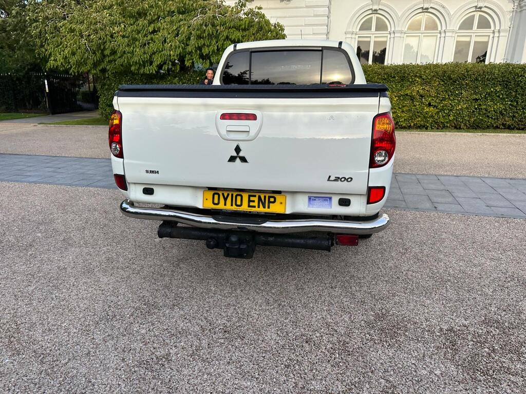 Mitsubishi L200 Double Cab Pickup