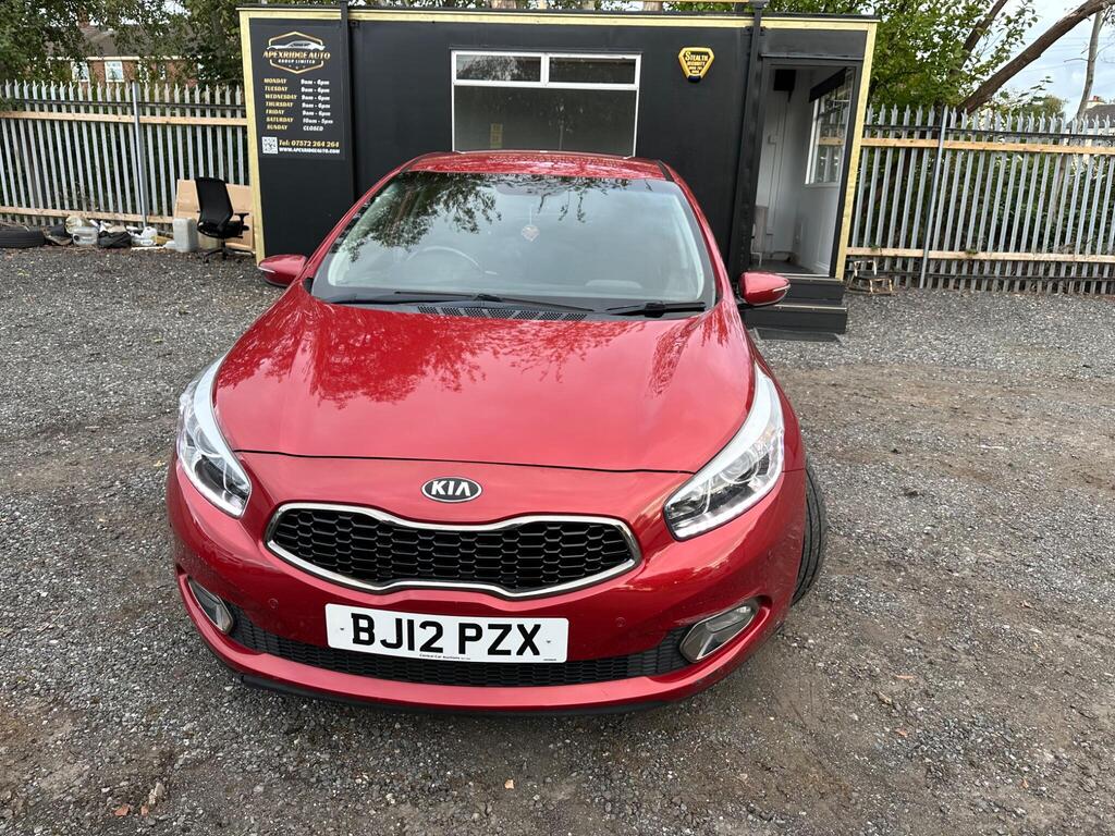 Kia Ceed Hatchback 1.6 GDi