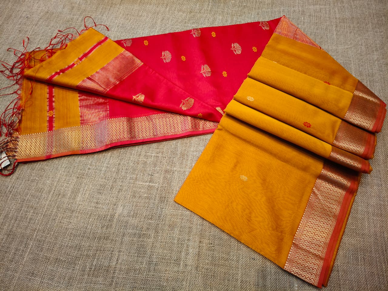 Maheshwari Silk, Tree Buti 