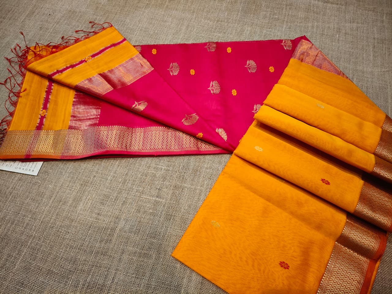 Maheshwari Silk, Tree Buti 