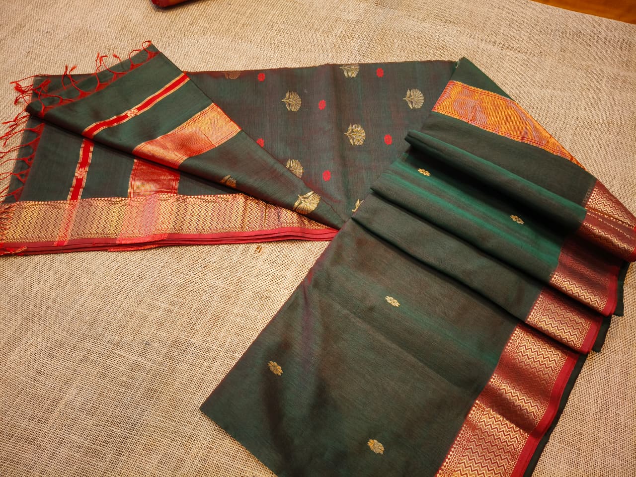 Maheshwari Silk, Tree Buti 