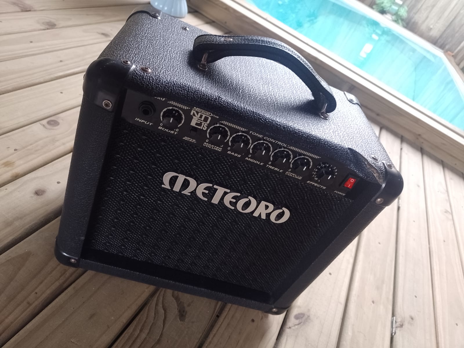 Amplificador Meteoro NDE15 Overdrive + 16 Efeitos 15 Watts