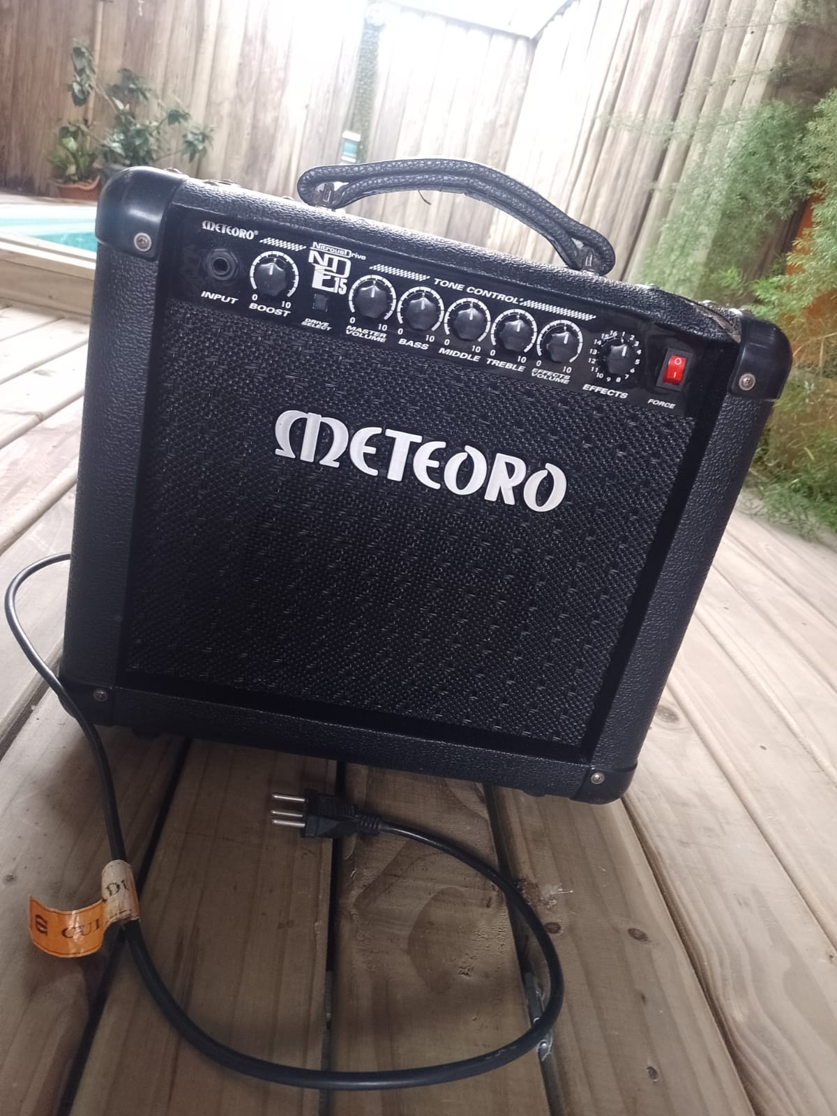 Amplificador Meteoro NDE15 Overdrive + 16 Efeitos 15 Watts