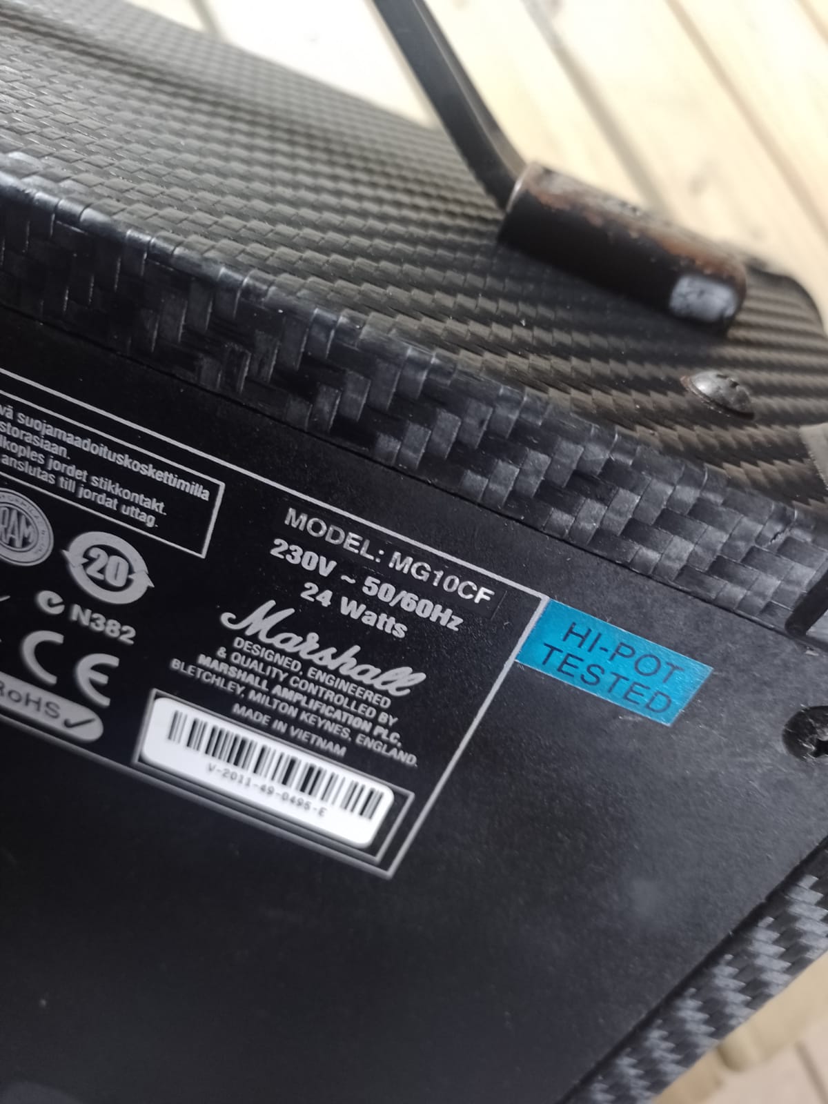 Amplificador Marshall MG10CF Carbon Fiber 24w