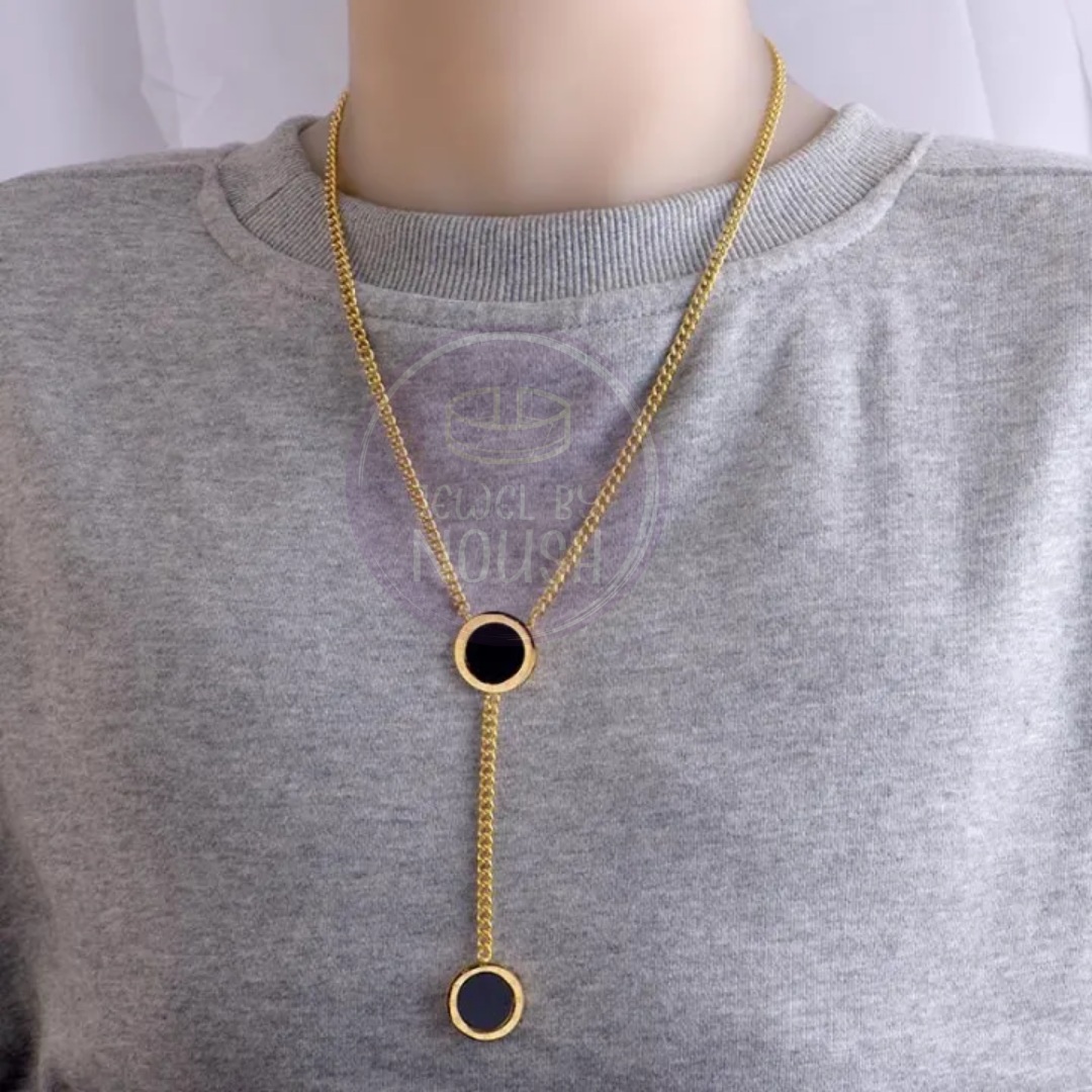 Contrast Circle Pendant Necklace