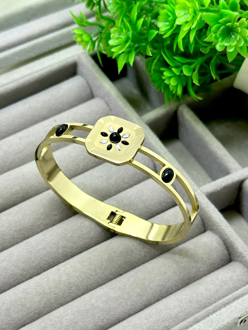 Enchanted Garden Gold-Tone Bangle