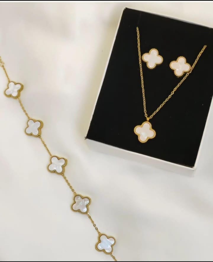 Clover Charm Elegance Set (3 PC)