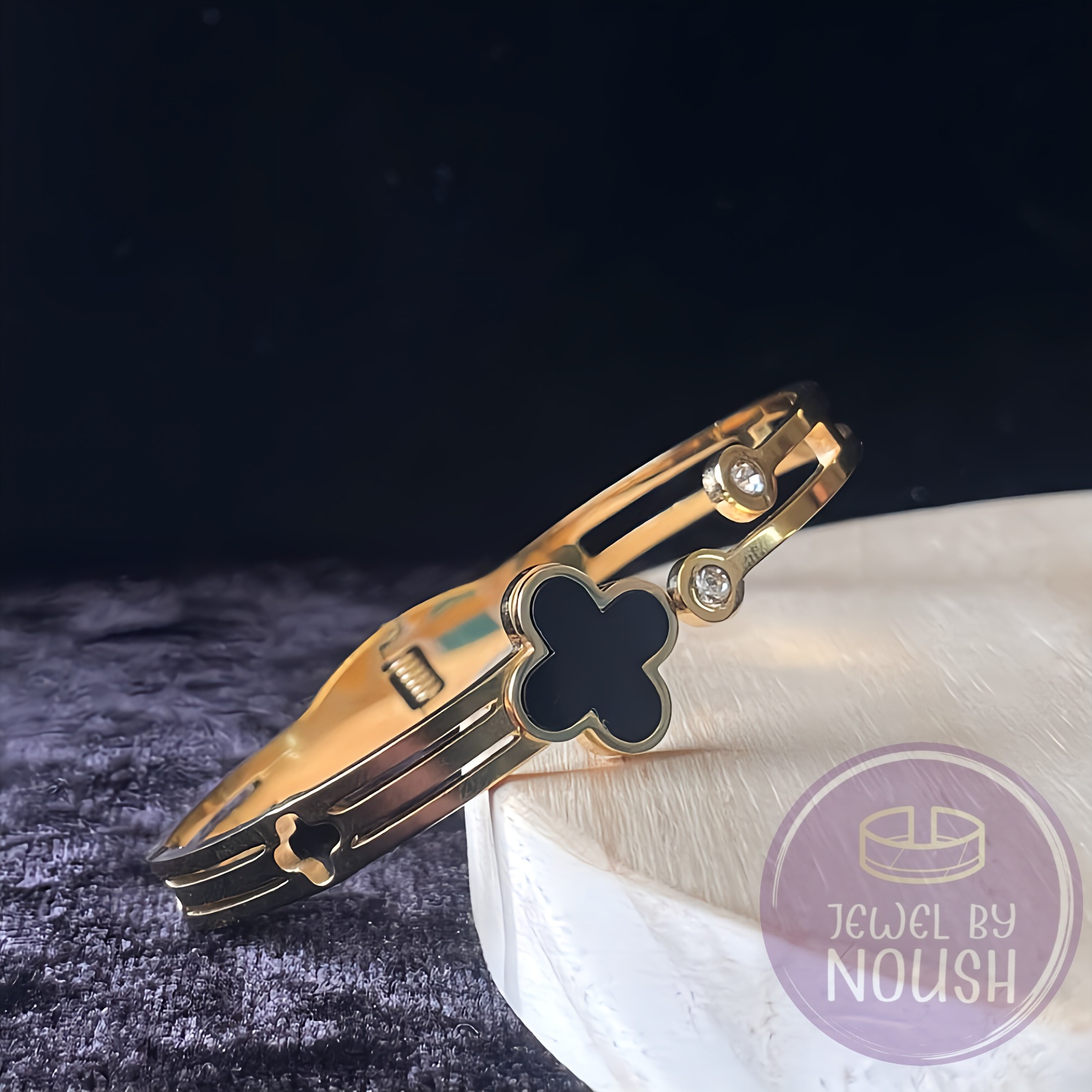 Luxe Clover Gemstone Bracelet