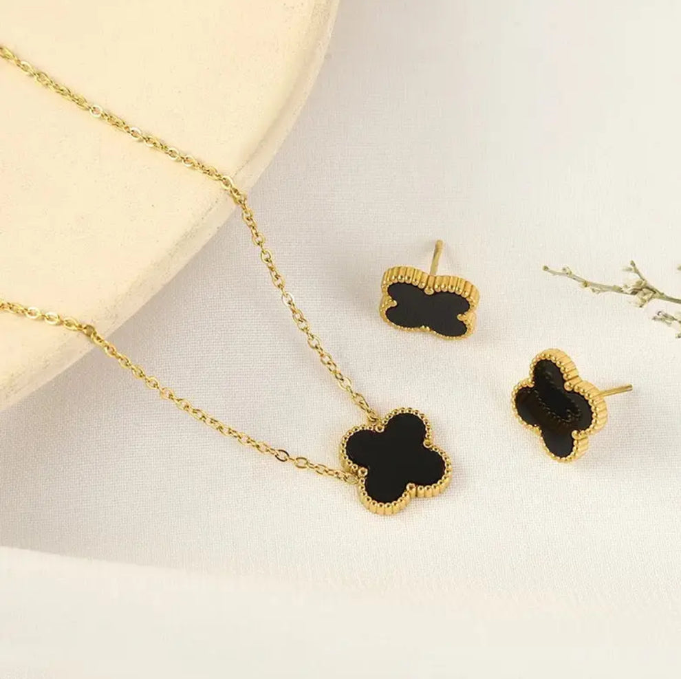 Clover Charm Jewelry Set