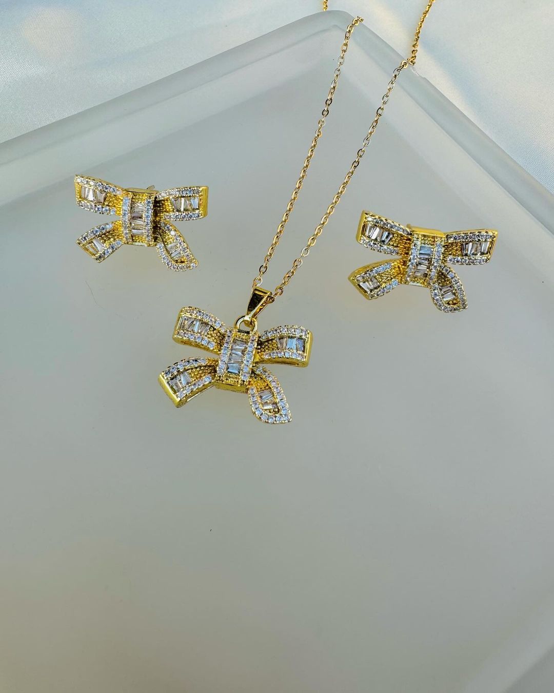 Gemstone Bow Pendant Set