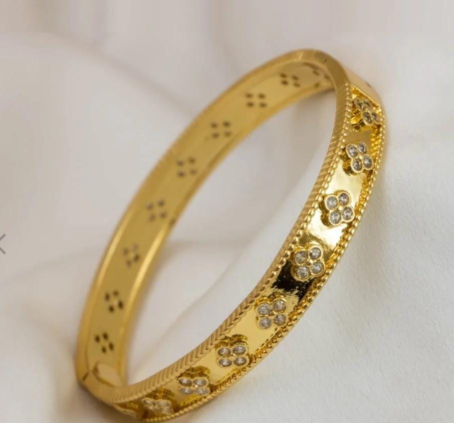 Enchanted Garden Gold Bangle