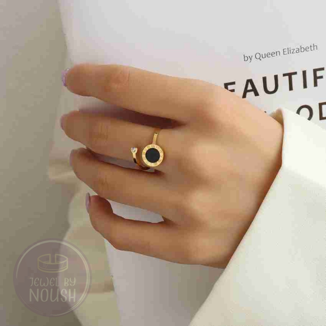 Roman Curve with Stone Ring