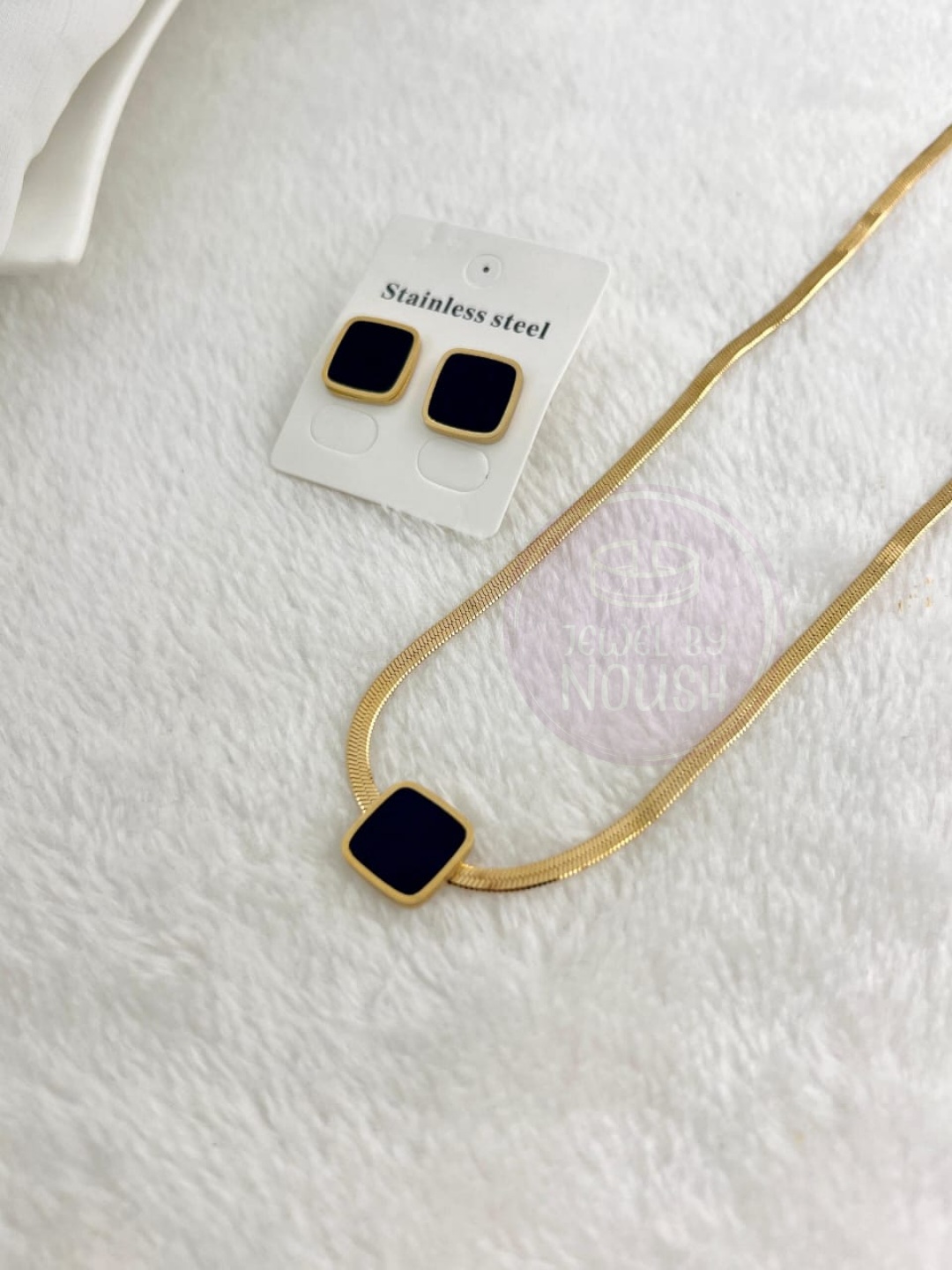 Elegant Gold and Black Stone Jewelry Set