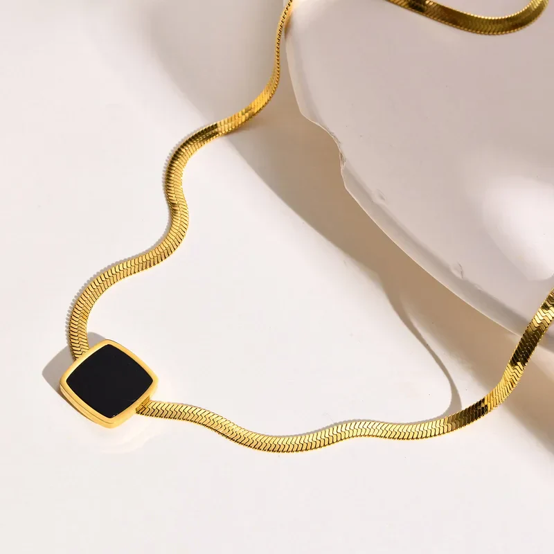 Elegant Gold and Black Stone Jewelry Set