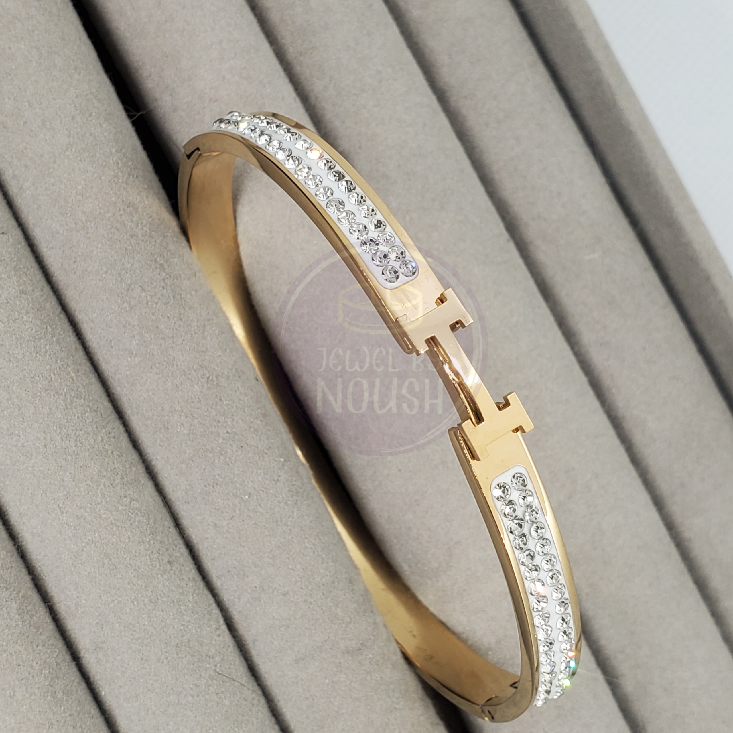 Gleaming Crystal Gold Bangle