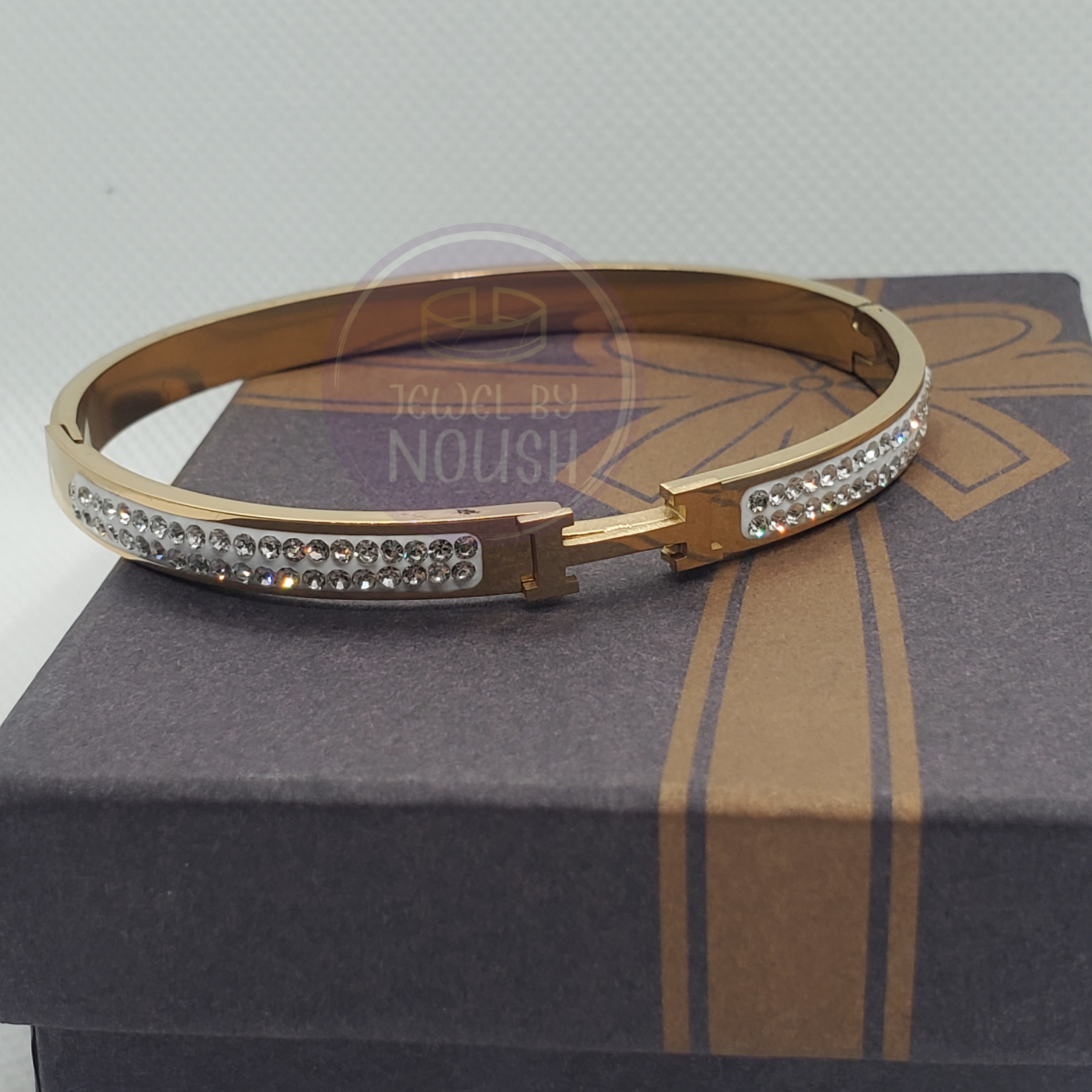 Gleaming Crystal Gold Bangle