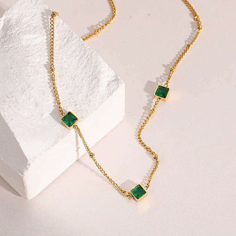  Emerald Elegance Necklace