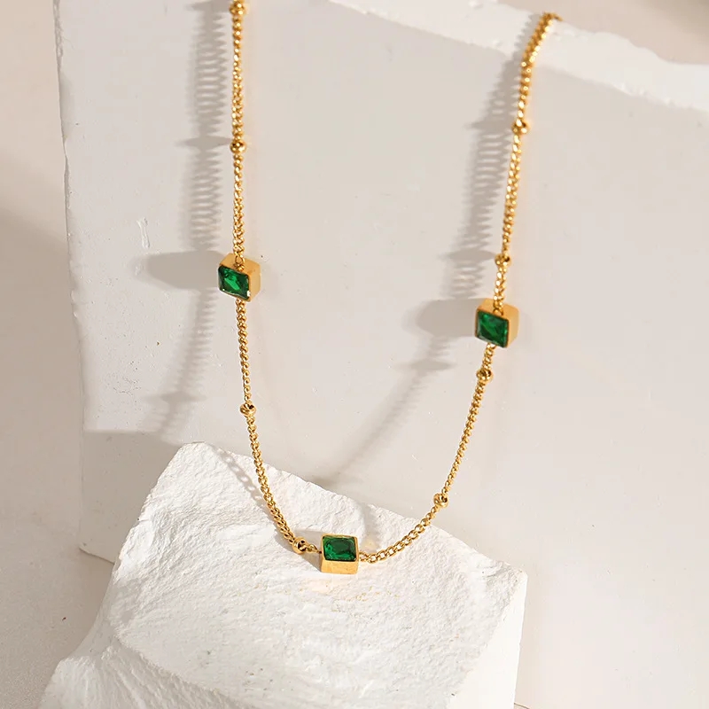  Emerald Elegance Necklace