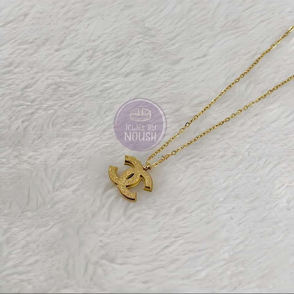 Golden Interlocking Pendant Necklace
