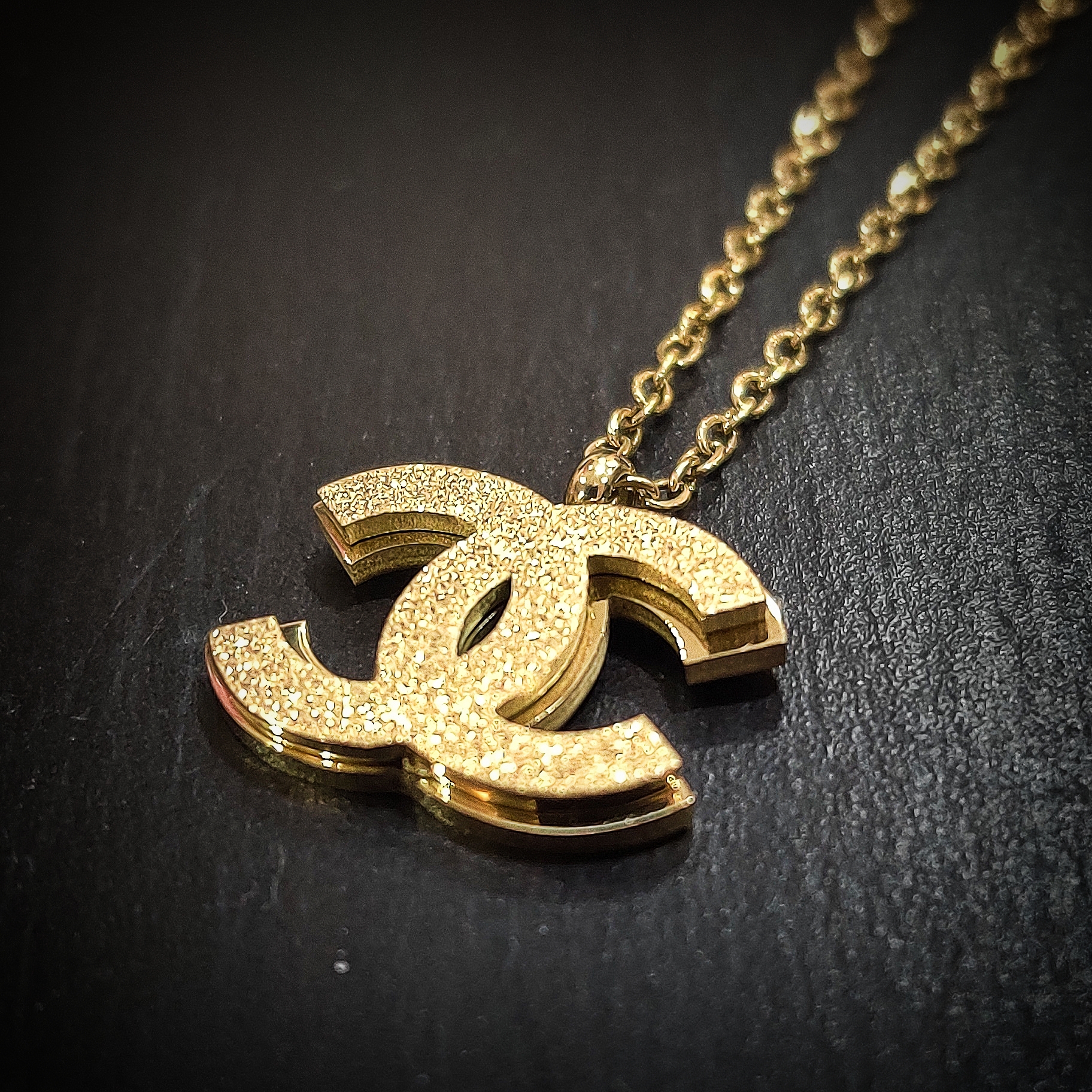Golden Interlocking Pendant Necklace