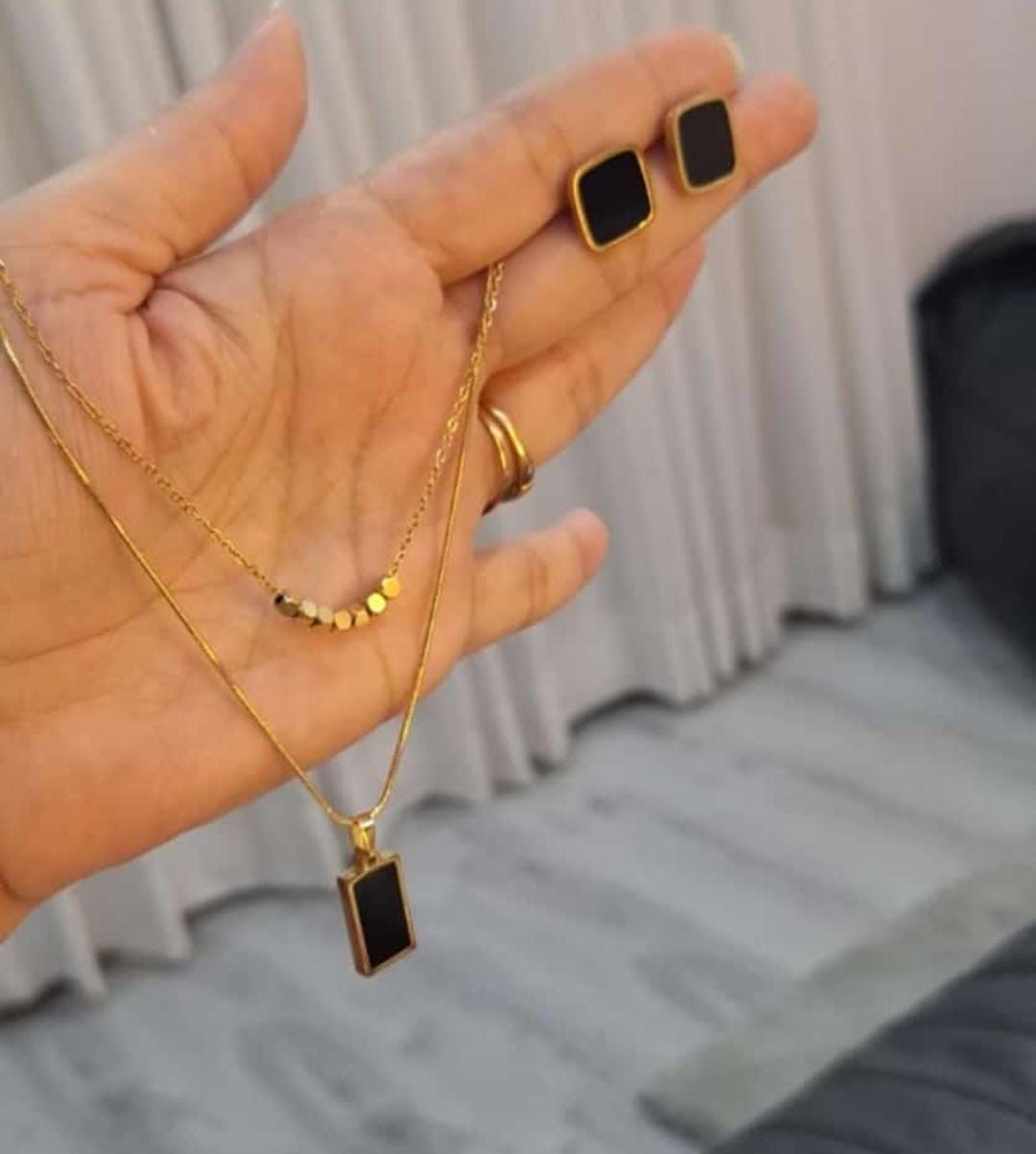 Elegant Pendant Necklace & Stud Earrings Combo Set