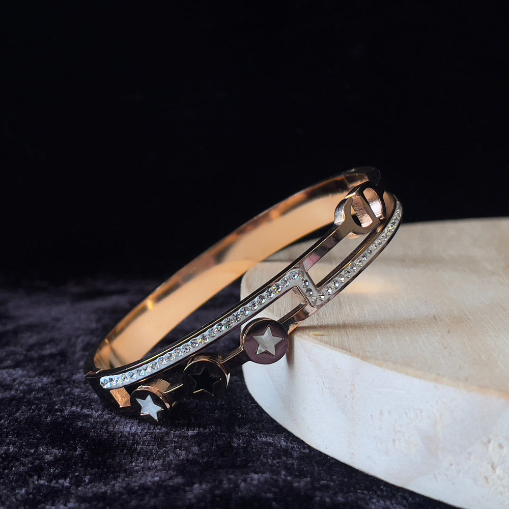 Star Cut-Out Gold-Toned Bracelet