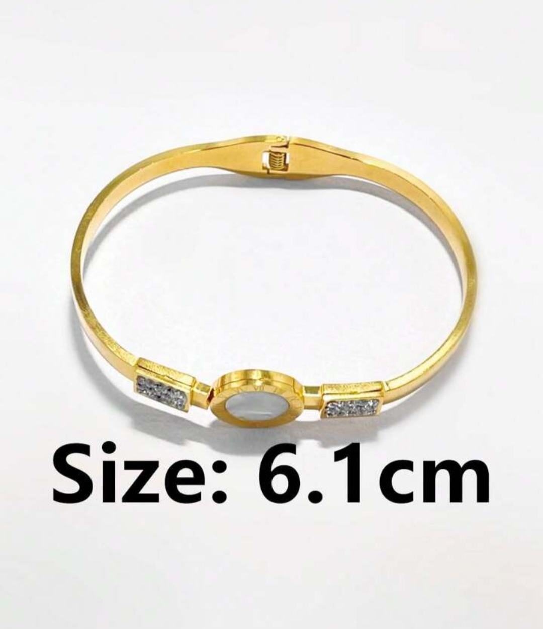 Elegant Gold Bracelet with Gemstone Accents