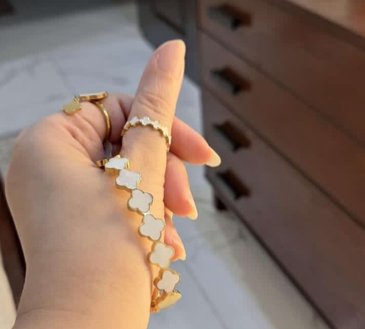  Lucky Clover Ring and Bracelet Combo Set