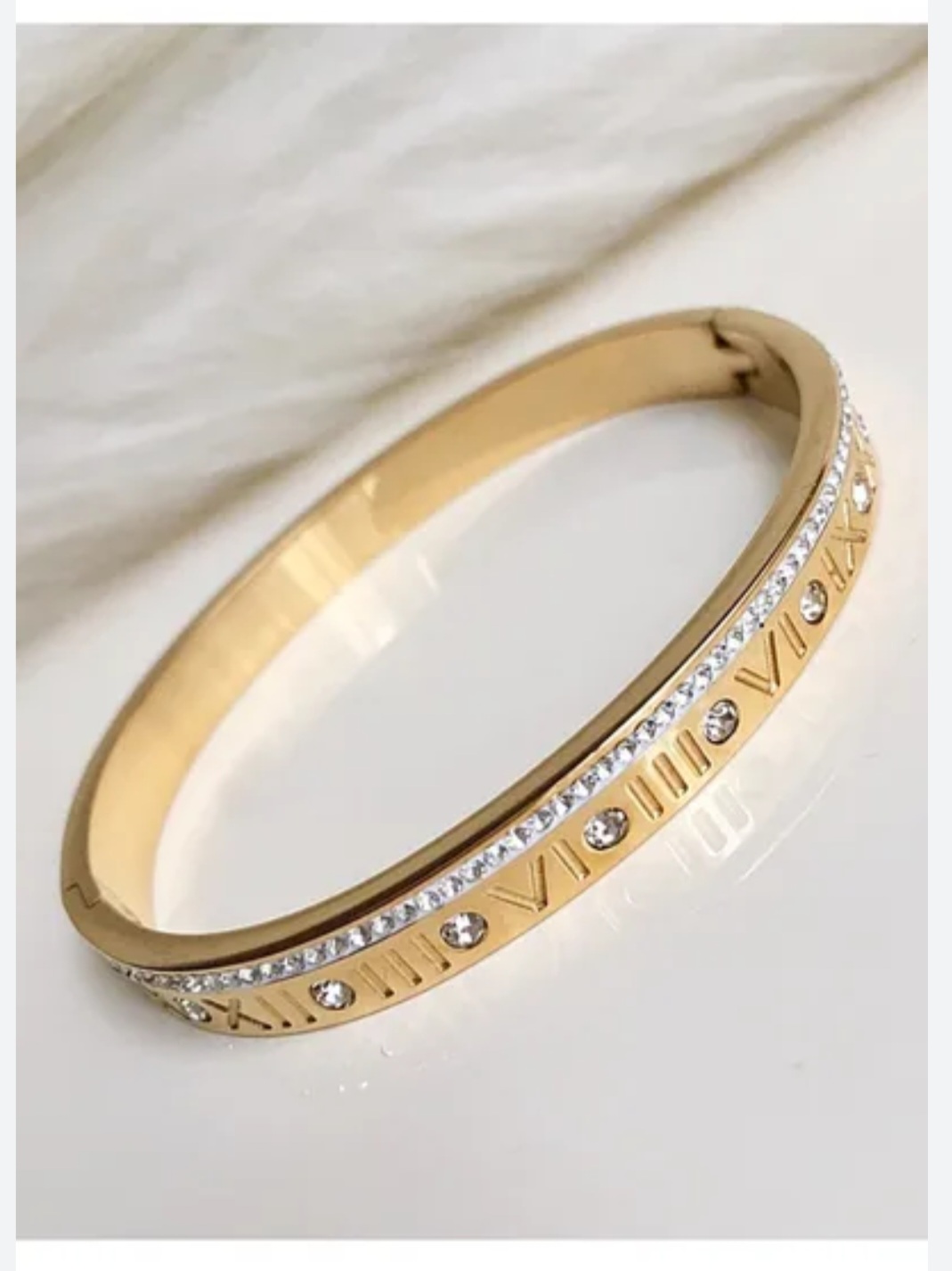 Roman Numeral with Stone Design Bracelet