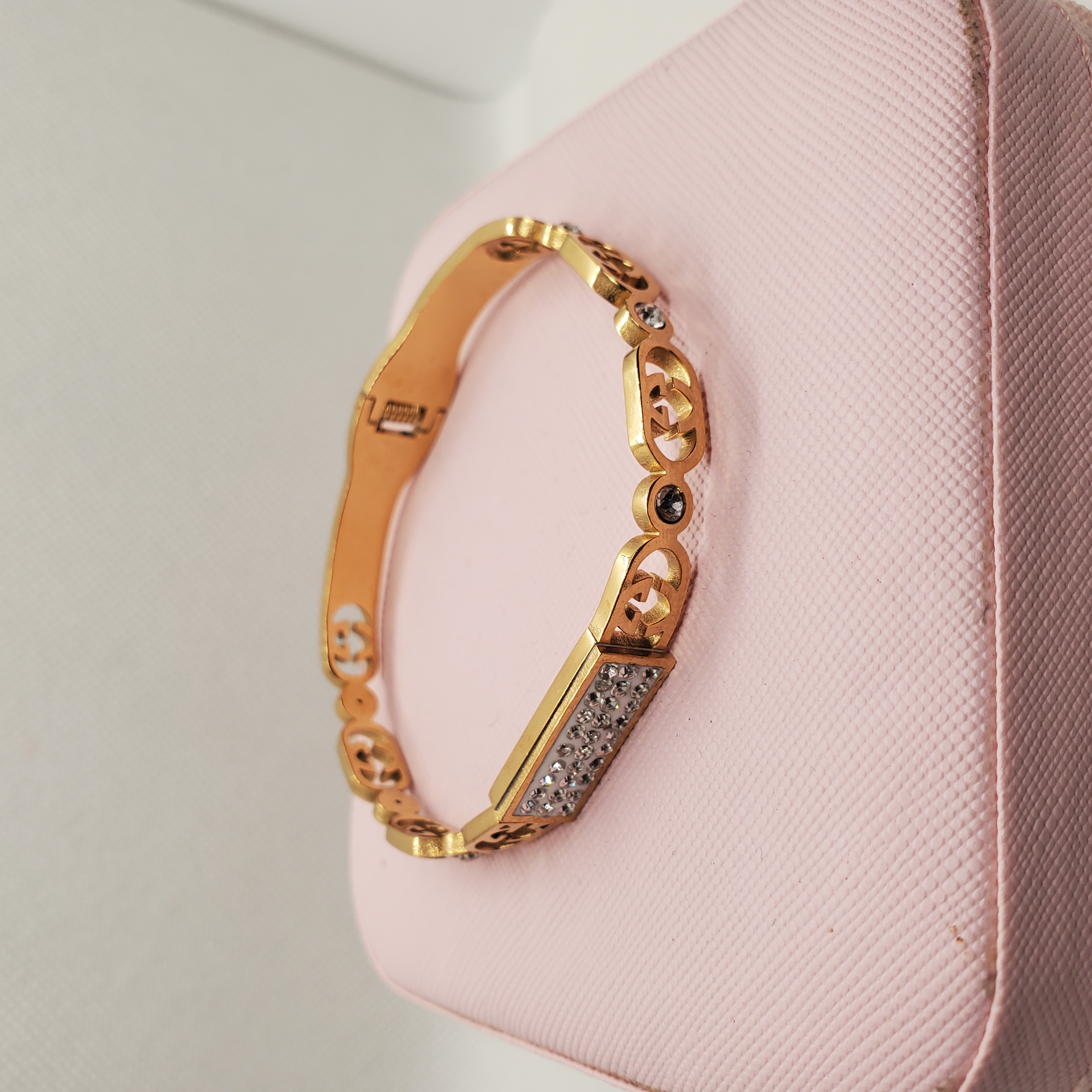 Glam Handcuff Link Bracelet