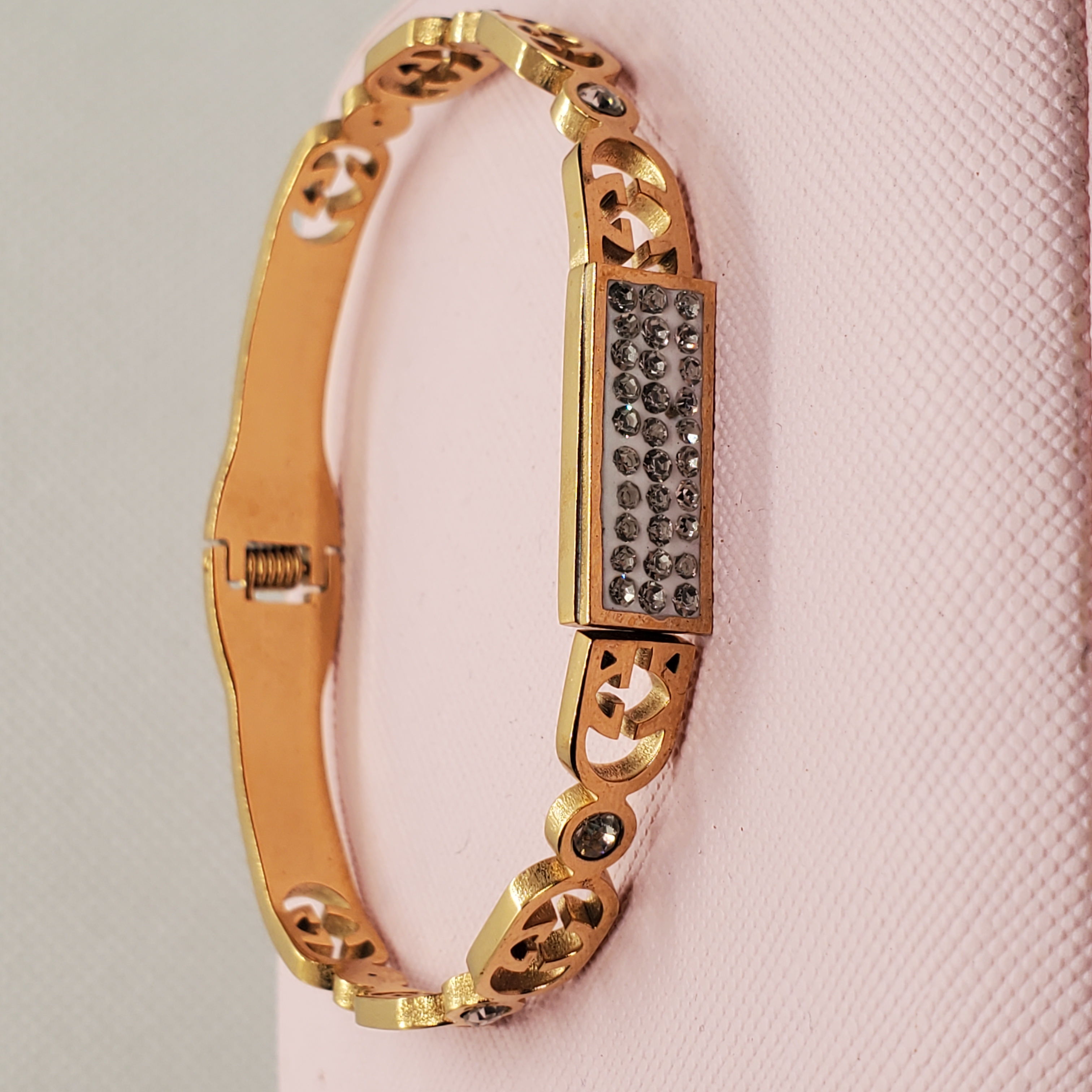Glam Handcuff Link Bracelet