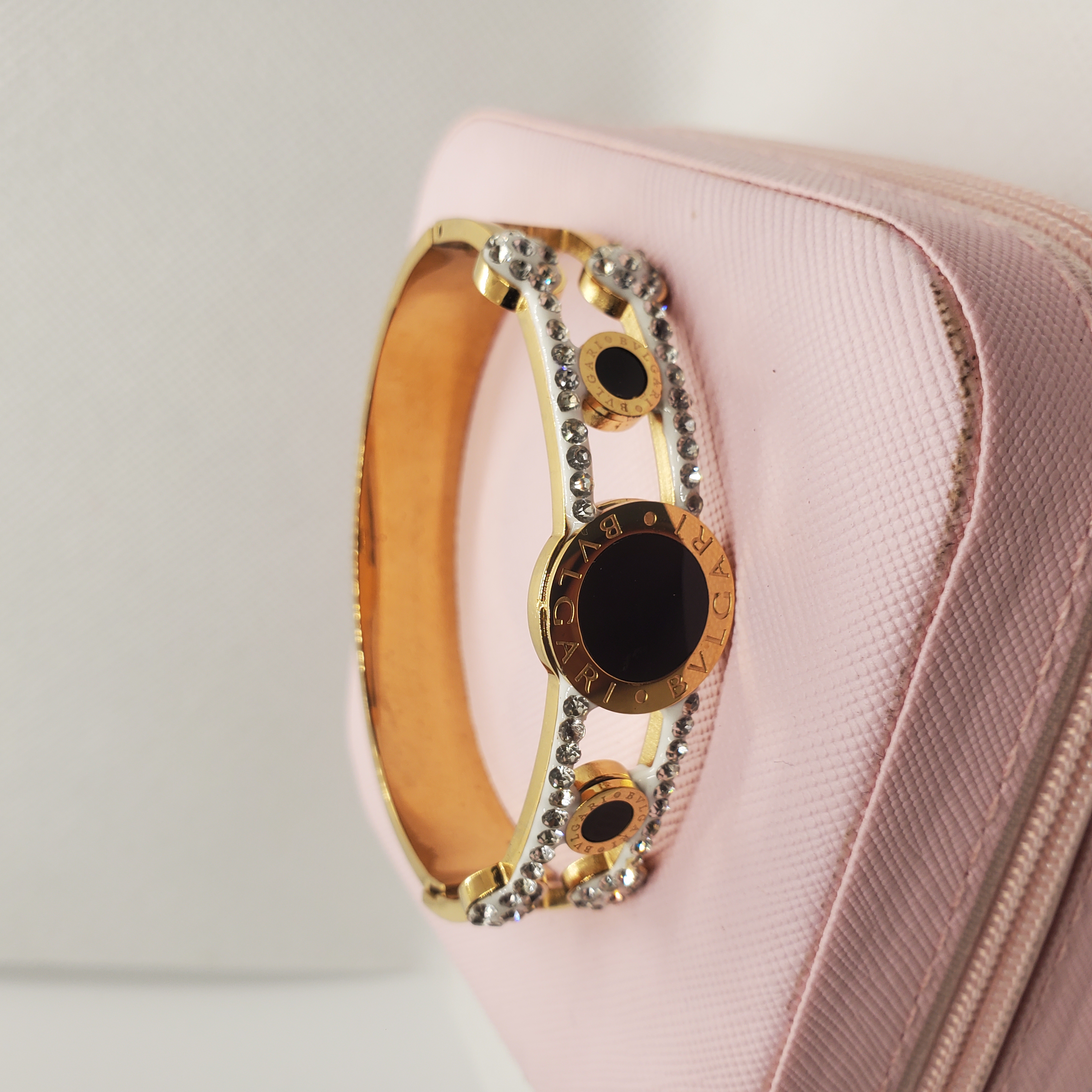 Chic Handcuff Link Bracelet