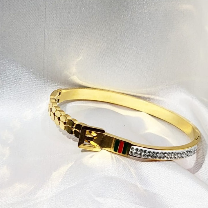 Gucci-Inspired Belt-Shaped Bracelet