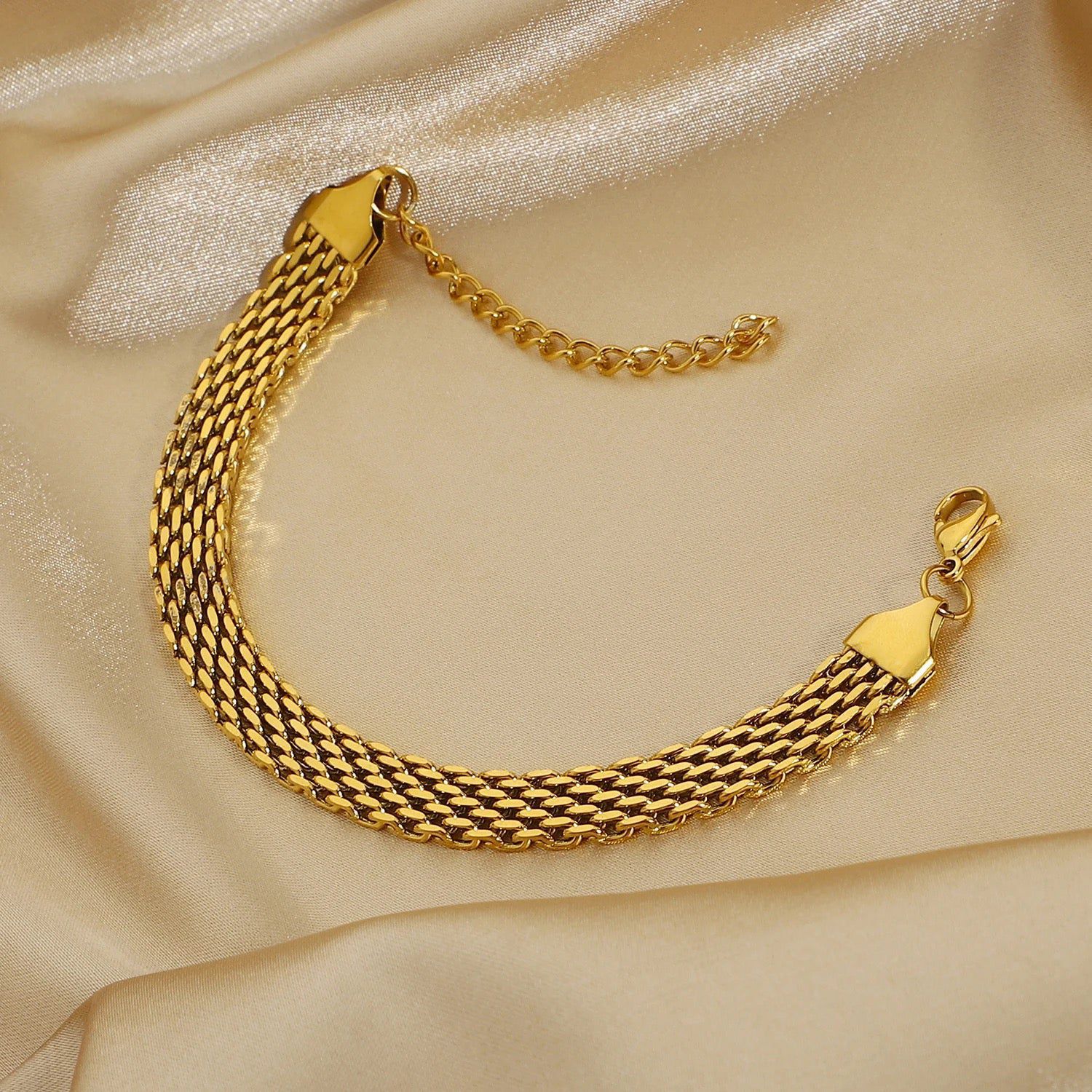  Elegant Gold Woven Chain Bracelet