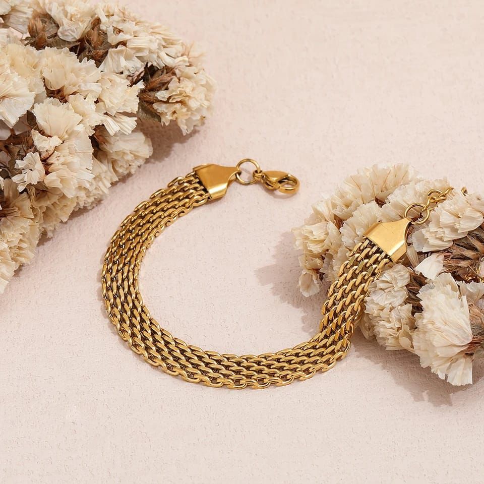  Elegant Gold Woven Chain Bracelet