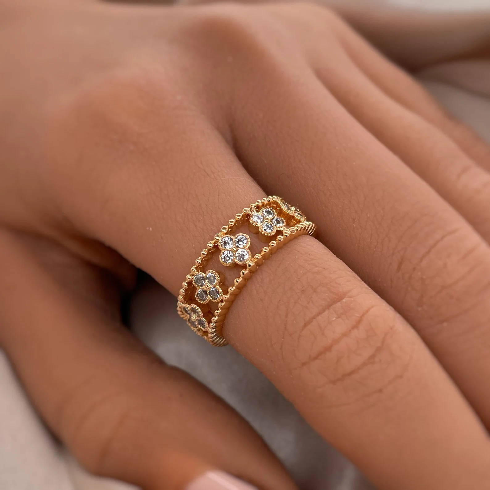 Ornate Gold Clover Gemstone Ring