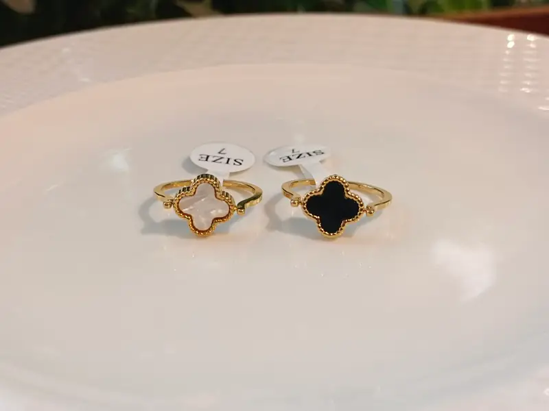 Reversible Clover Charm Ring