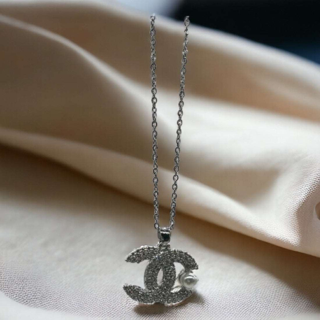 Elegant Silver Sea Turtle Pendant Necklace