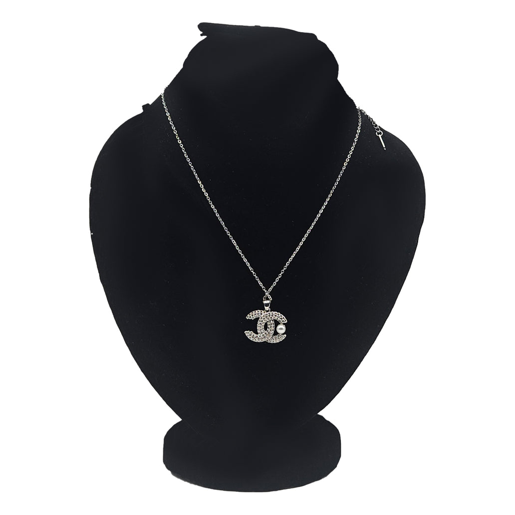 Elegant Silver Sea Turtle Pendant Necklace